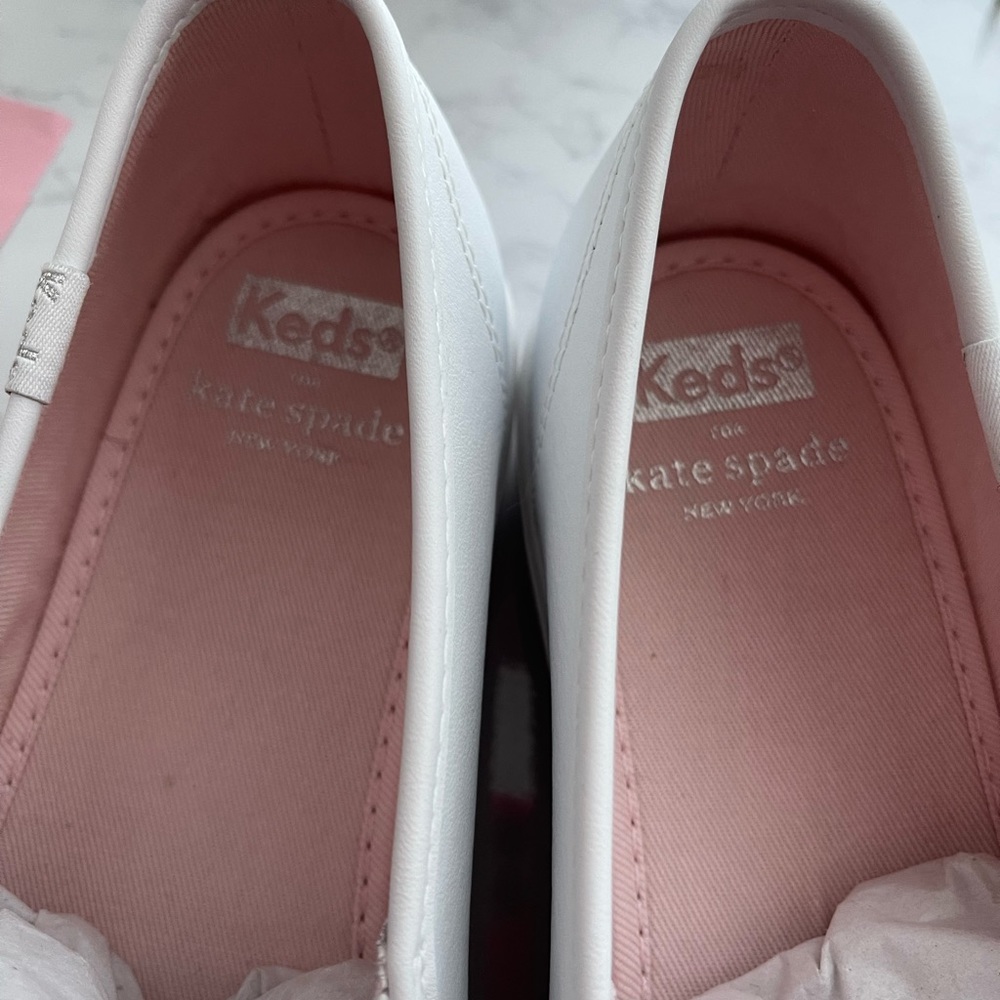 Keds by Kate Spade NWOB Triple Kick Leather Slides with Lips size 7.5 w/5.5 kids - Picture 7 of 8